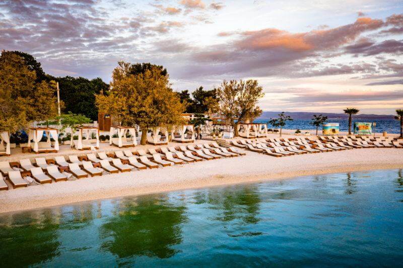 Beachclub für Hochzeitslocation am Strand in Kroatien