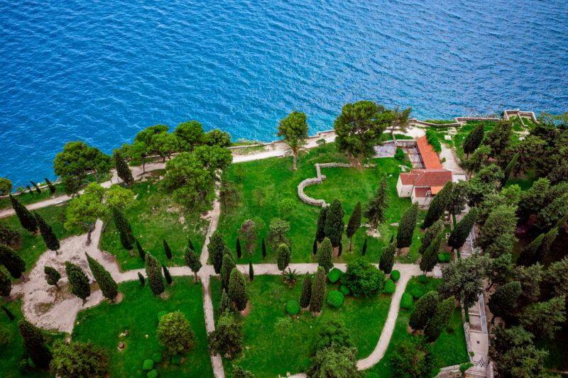 Hochzeitslocation Park am Meer in Kroatien