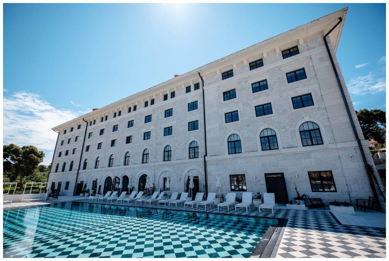 Luxuriöse Hotel mit Pool in Kroatien