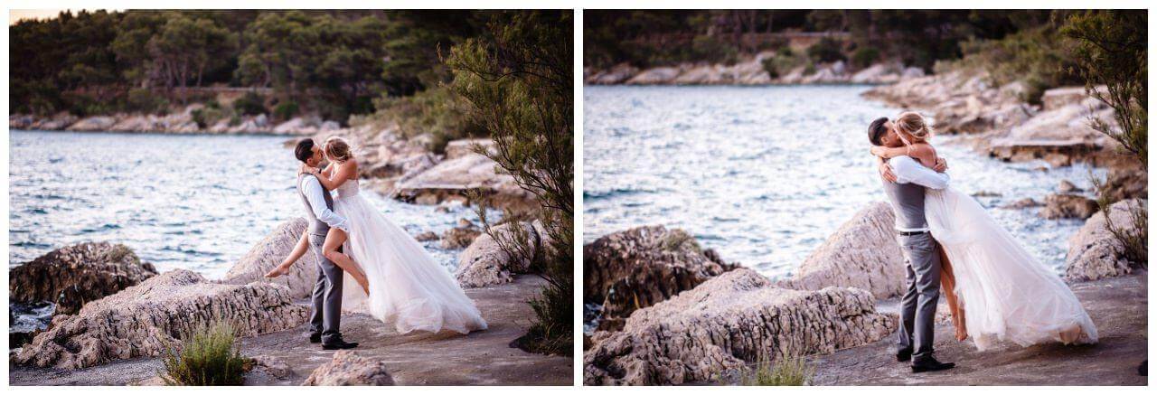 Hochzeitsbilder in Kroatien im Sonnenaufgang an der Felsenküste