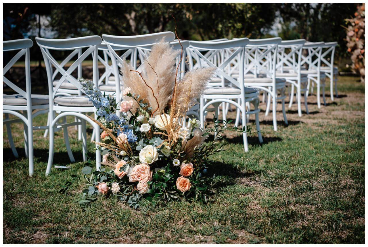 Hochzeit in Kroatien Blumen Dekoration mit Pampasgras