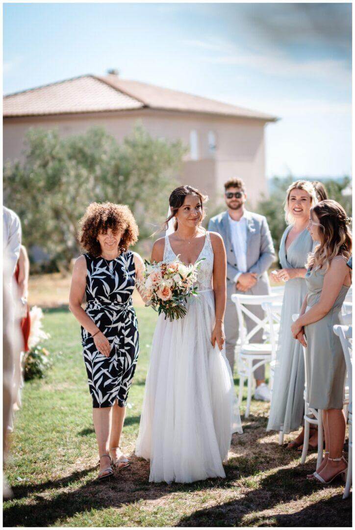 Hochzeit in Kroatien Einzug der Braut