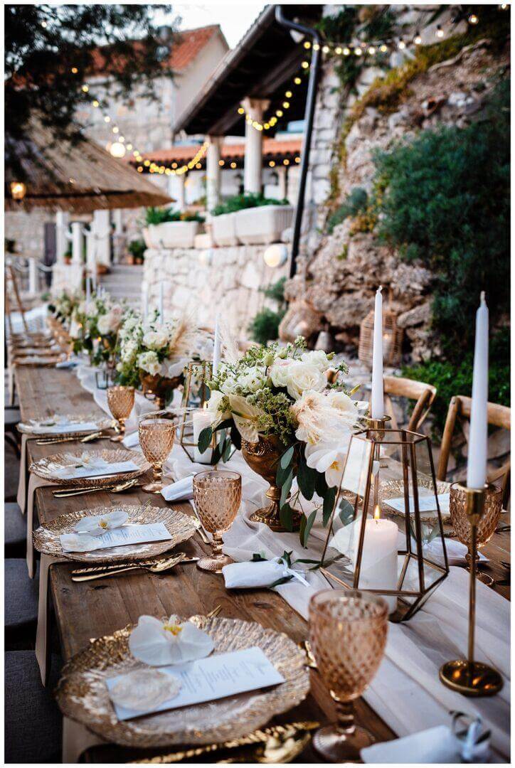 Gastgeschenke auf Tischen bei Hochzeit in Kroatien Schnaps Wedding Kroatien, wedding in croatia,hochzeitsplanerin kroatien, hochzeit in kroatien