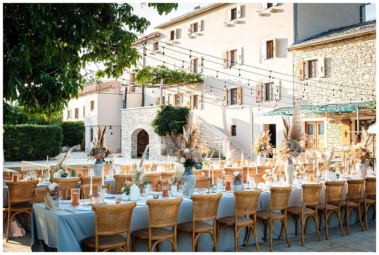 Hochzeitslocation Dekoration Pampasgras freie Trauung Wedding Kroatien, wedding in croatia,hochzeitsplanerin kroatien, hochzeit in kroatien Hochzeit in Bale