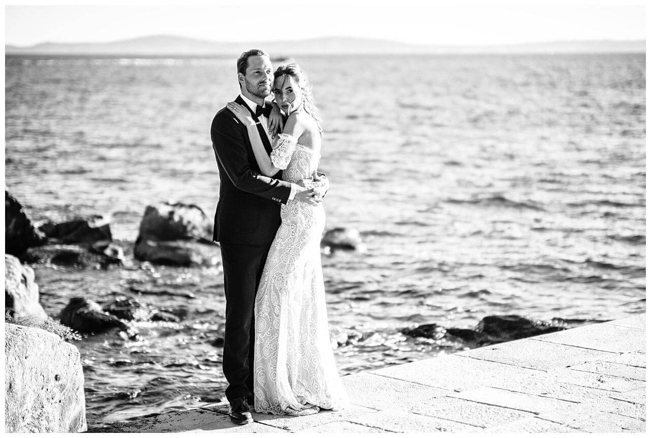 Hochzeitsfotografie Brautpaar Meer Real Wedding Kroatien, wedding in croatia,hochzeitsplanerin kroatien, hochzeit in kroatien