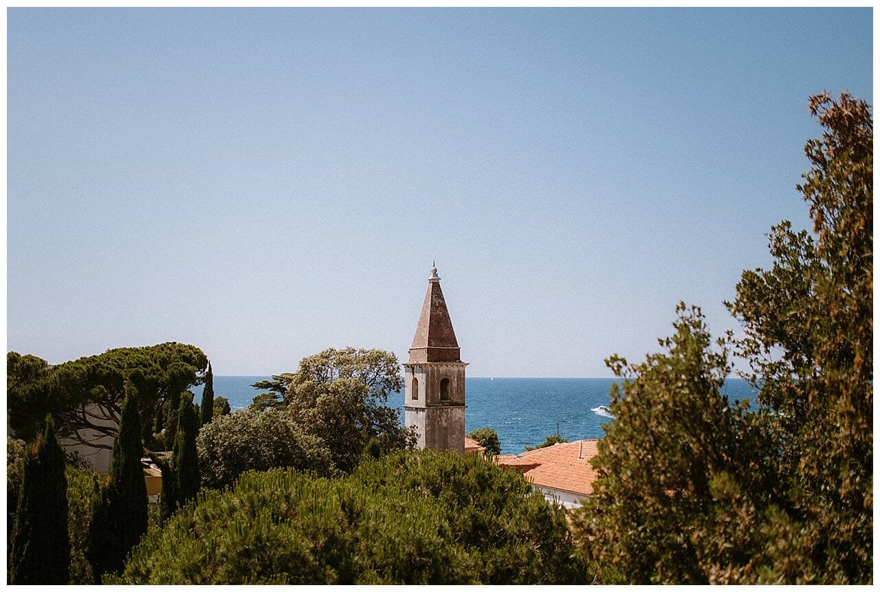Kirche mit dem Blick aufs Meer bei einer Hochzeit in Istrien Kroatien