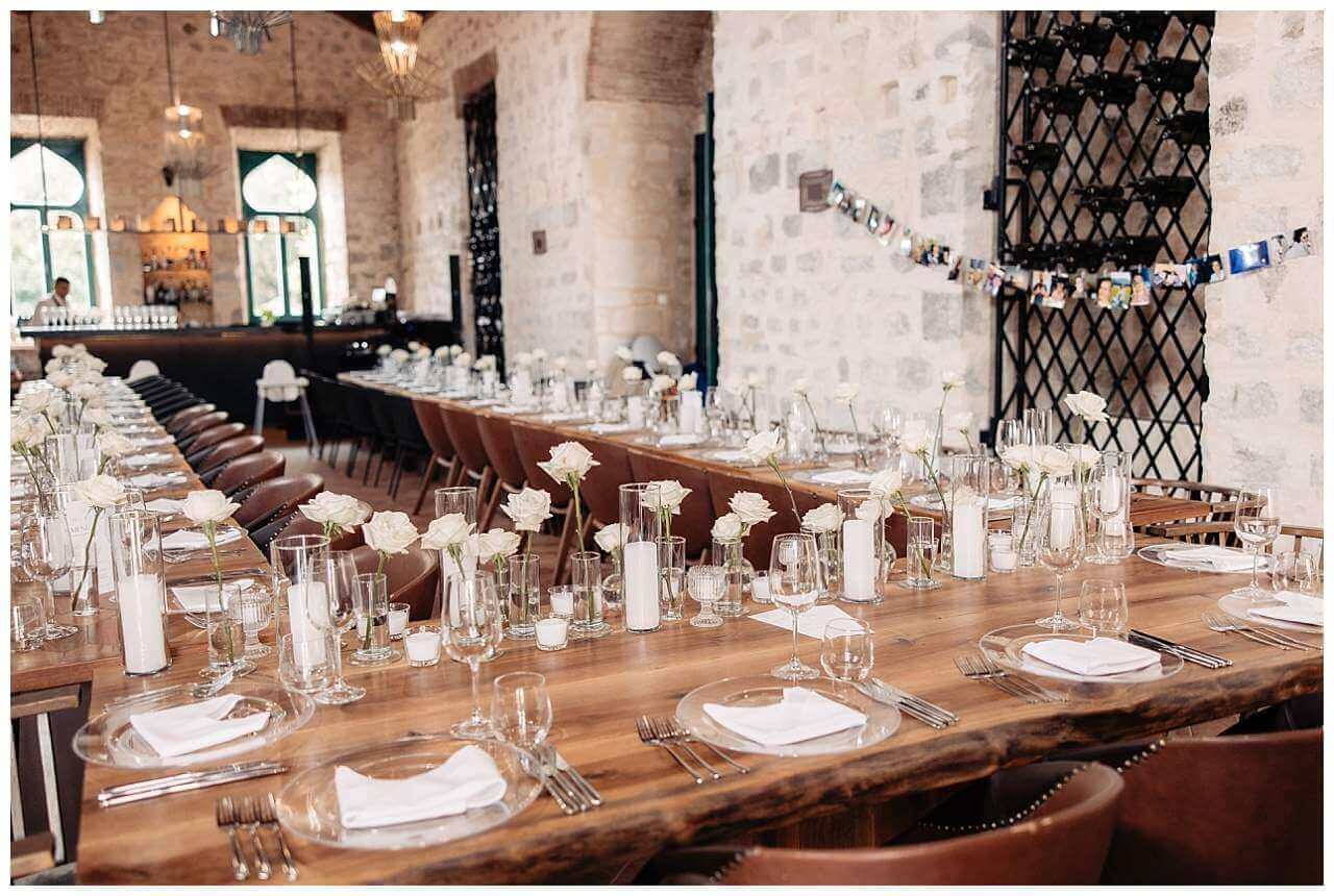 Tischdekoration bei Hochzeit in Kastell in Kroatien